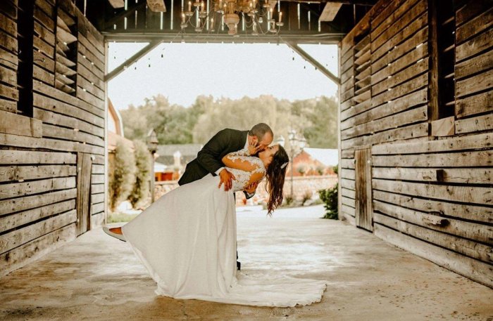 Scheunenhochzeit deko